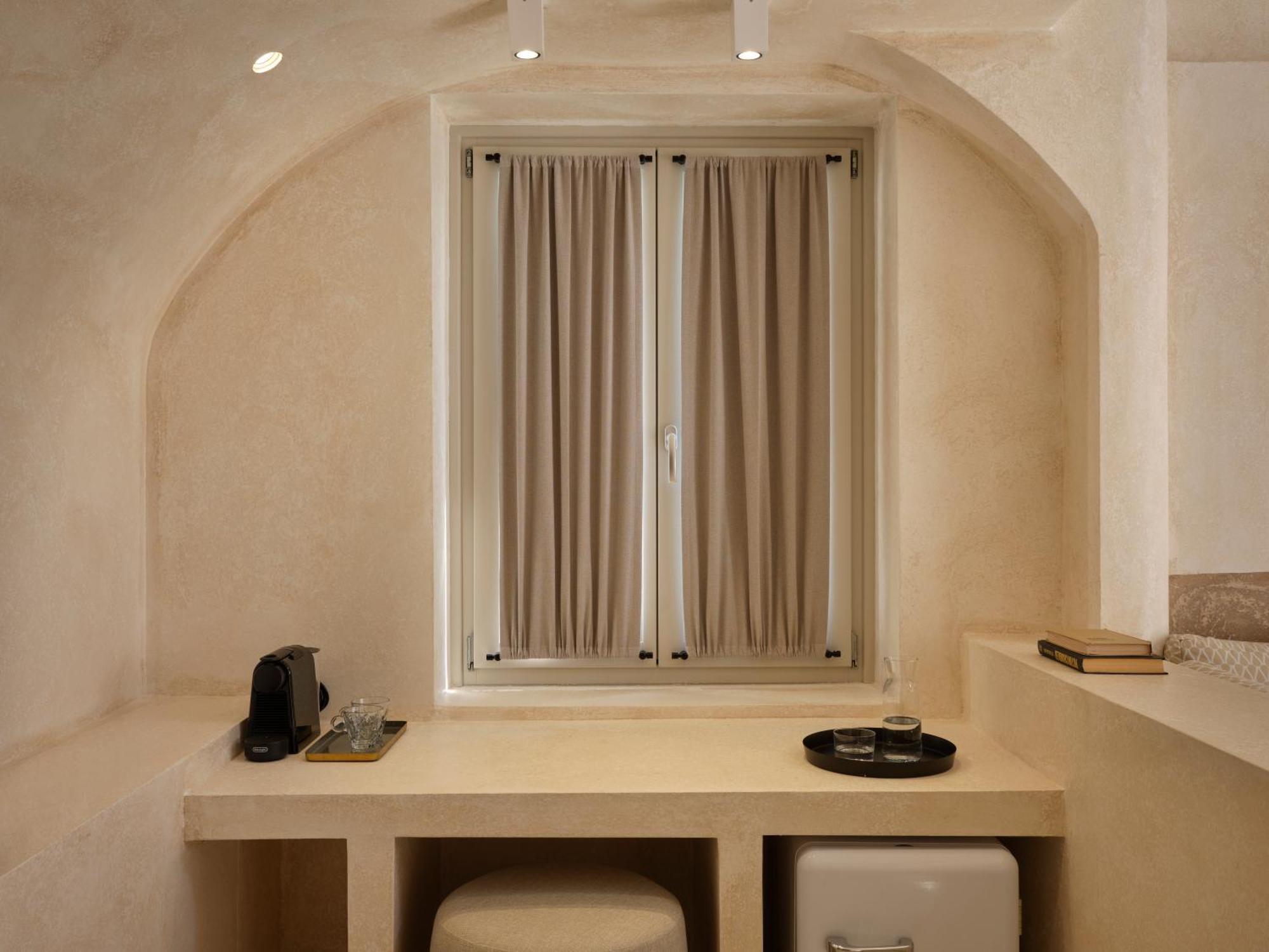 Heyday Luxury Suites Períssa Eksteriør bilde
