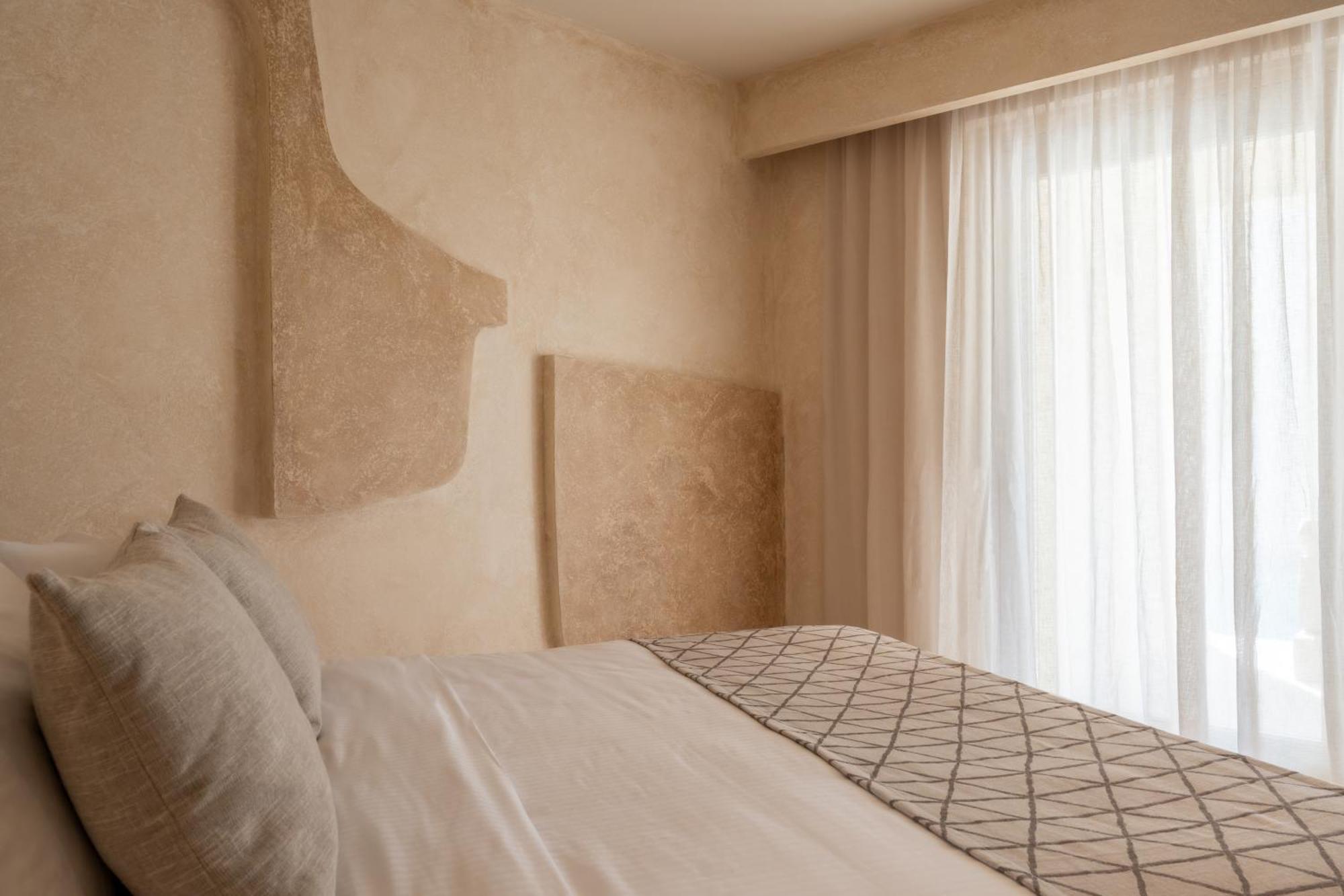 Heyday Luxury Suites Períssa Eksteriør bilde