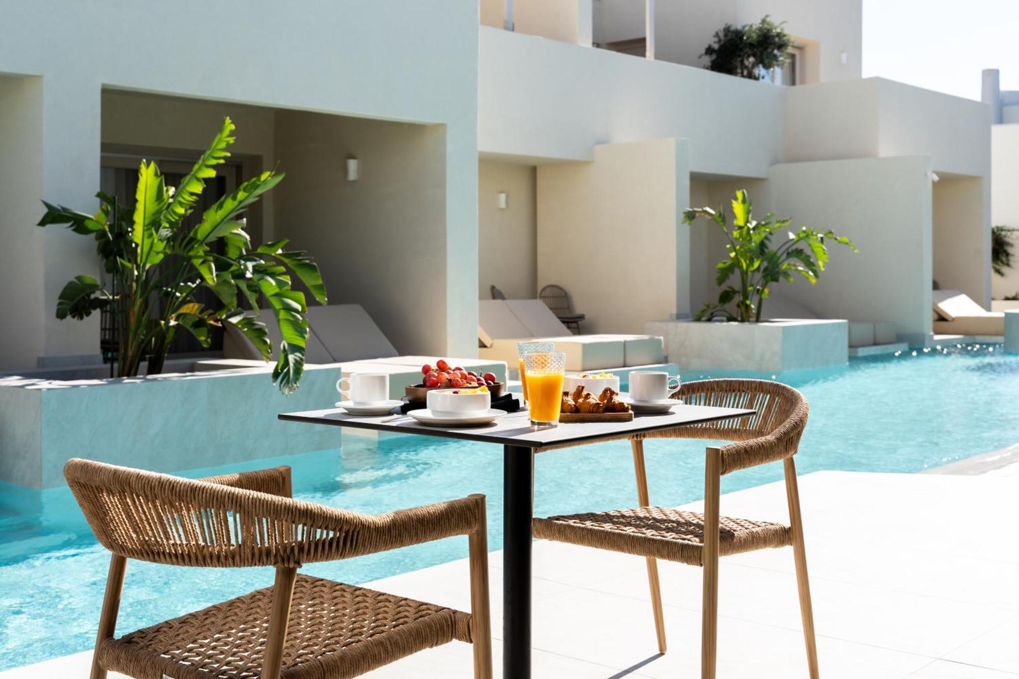 Heyday Luxury Suites Períssa Eksteriør bilde